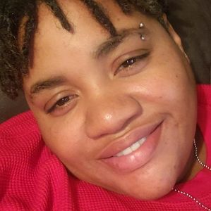 Meet your Posher, Ebony